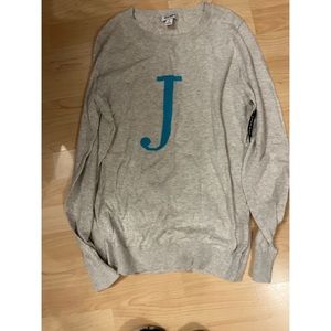 🔥🔥NWT “J” Letter Sweater Size M - 100% cotton -super cute!